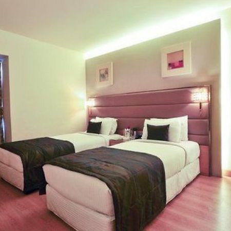 Middleton Inn Calcutta Extérieur photo
