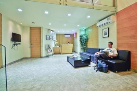 Middleton Inn Calcutta Extérieur photo