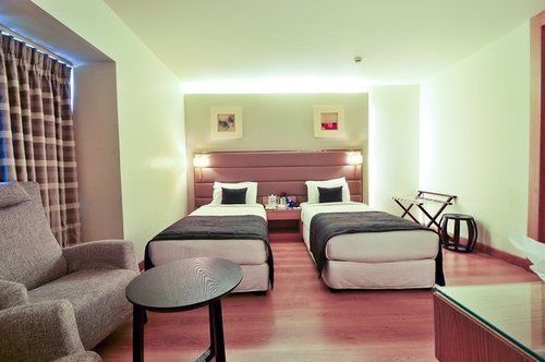 Middleton Inn Calcutta Extérieur photo